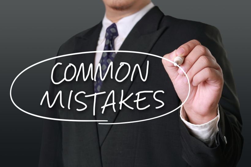 Errores comunes en citas motivacionales e inspiradoras para negocios: palabras y tipografía.