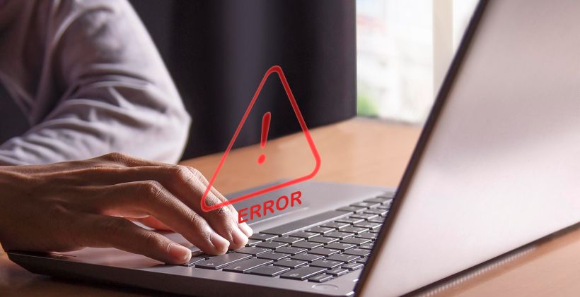 Advertencia de error 404, p&aacute;gina no encontrada. Advertencia de la red inform&aacute;tica sobre un problema.